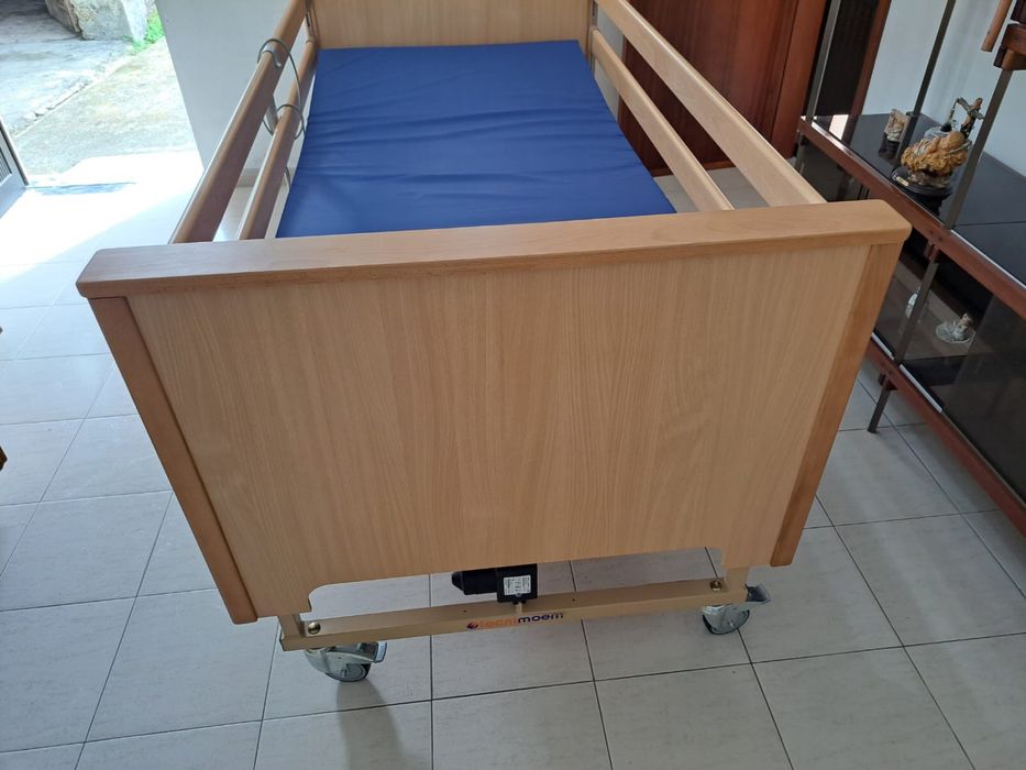 Cama Articulada Elétrica Tecnimoem c/colchao Anti-Escaras - Como Nova
