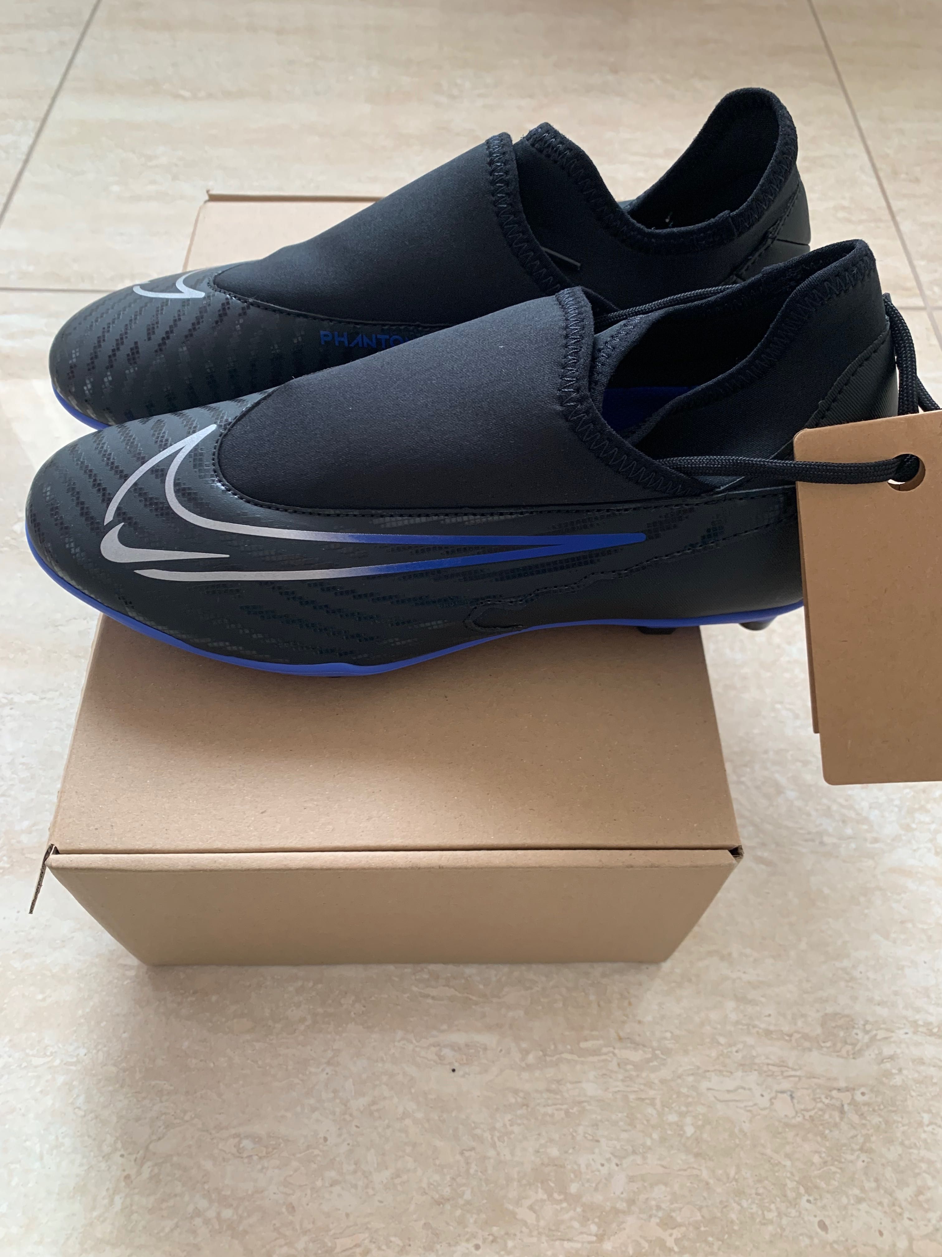 Продам бутси NIKE phantom. Нові!