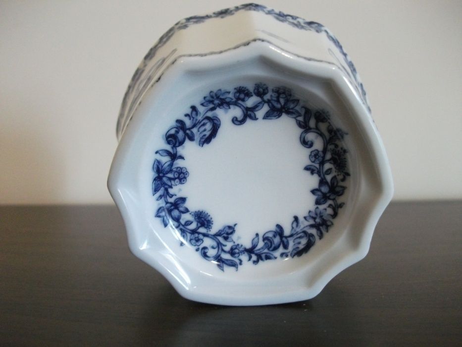 Saleiro de estilo da marca Conventual Porcelanas