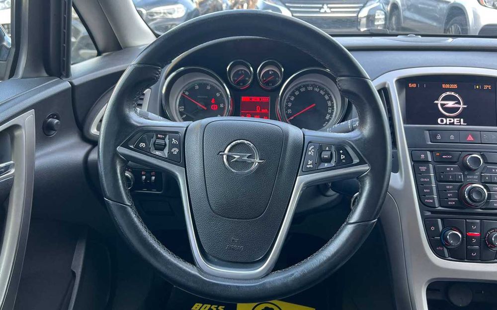 Opel Astra  2013