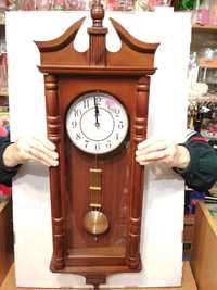 Часы настенные в деревяном корпусе, большие часы с маятником. Новые!!!