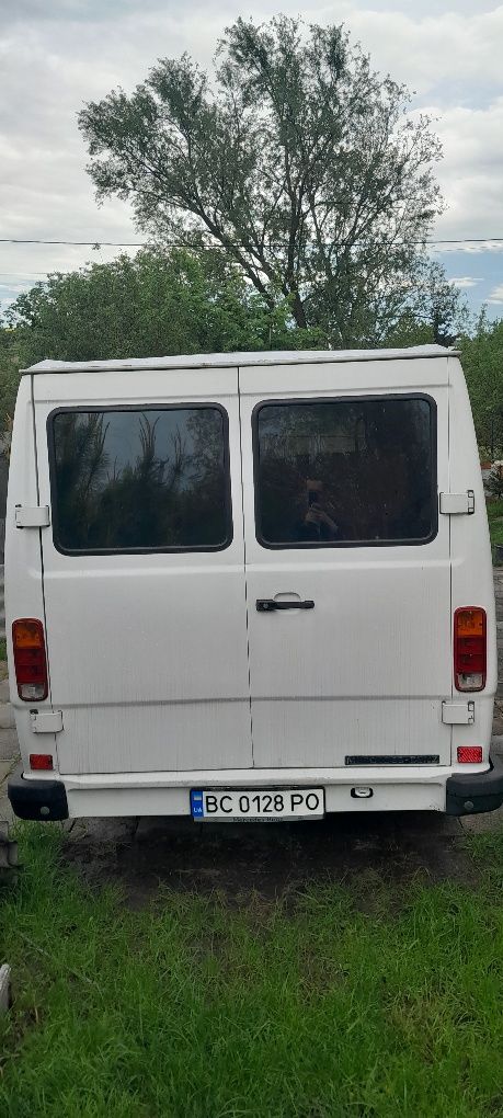 Мерседес т1 207 208