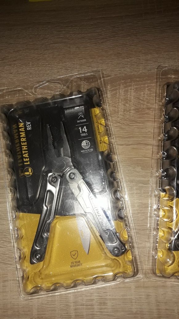 Мультитул Leatherman REV, 14 инструментов