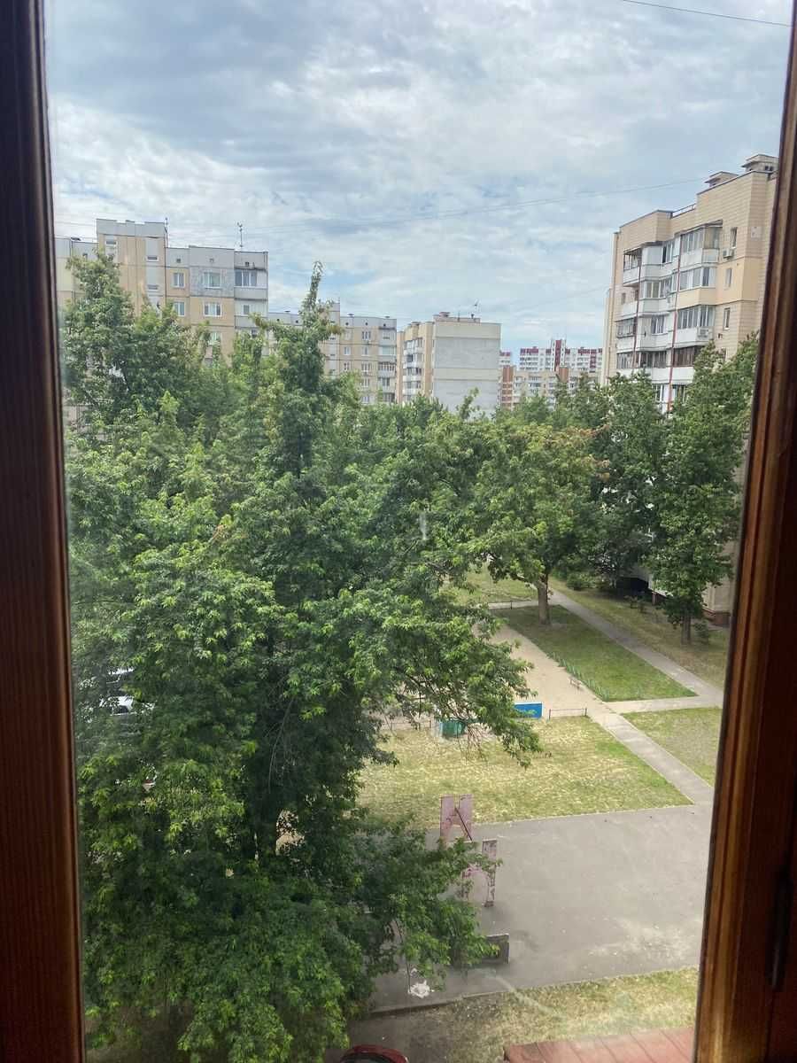2 кімнатна квартира, вул.Тростянецька 7