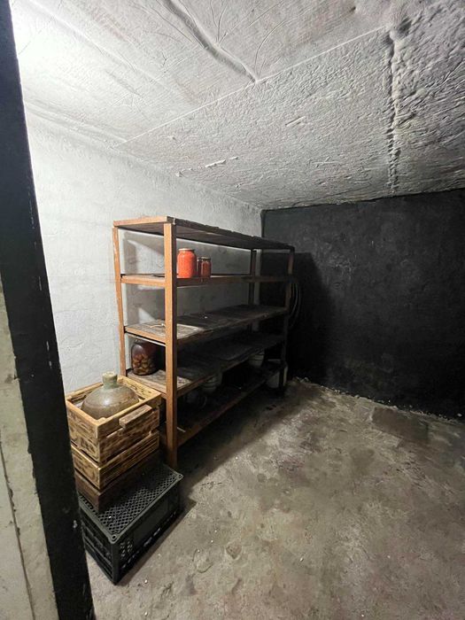 Продам гараж з прибудовою