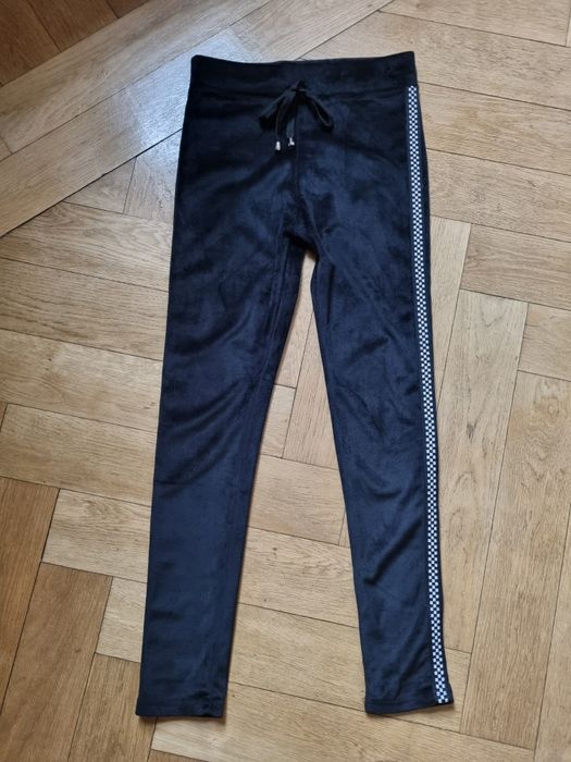 Czarne welurowe legginsy