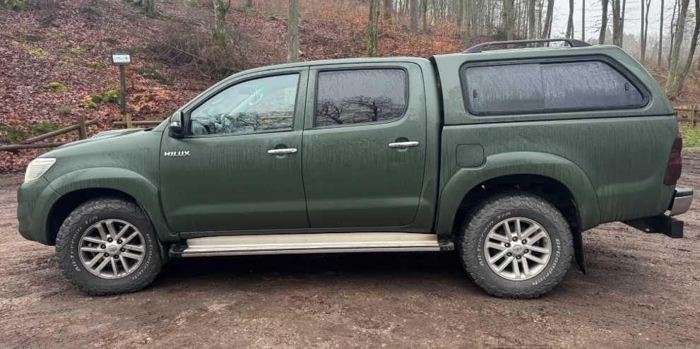 Разборка Toyota Hilux бампере передній задній