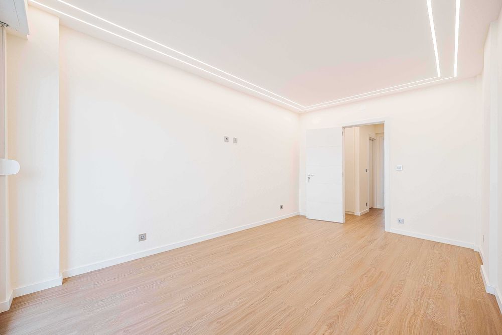 Apartamento Remodelado com Terraço e Varandas