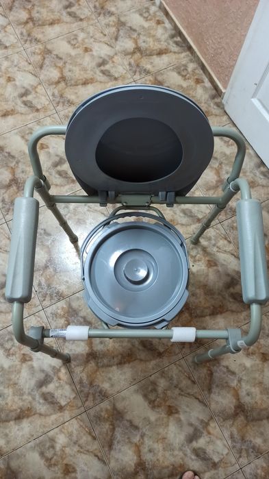 Стул-туалет  с санитарным оборудованием регулируемый