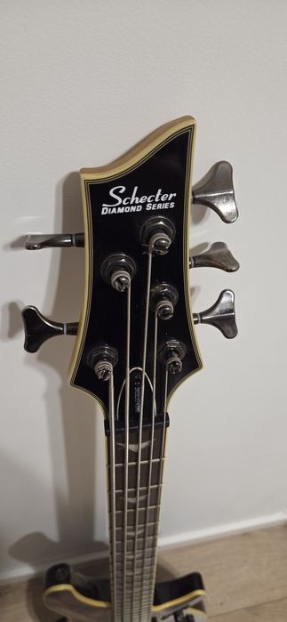 Gitara basowa Schecter Omen Extreme 5, Black Cherry