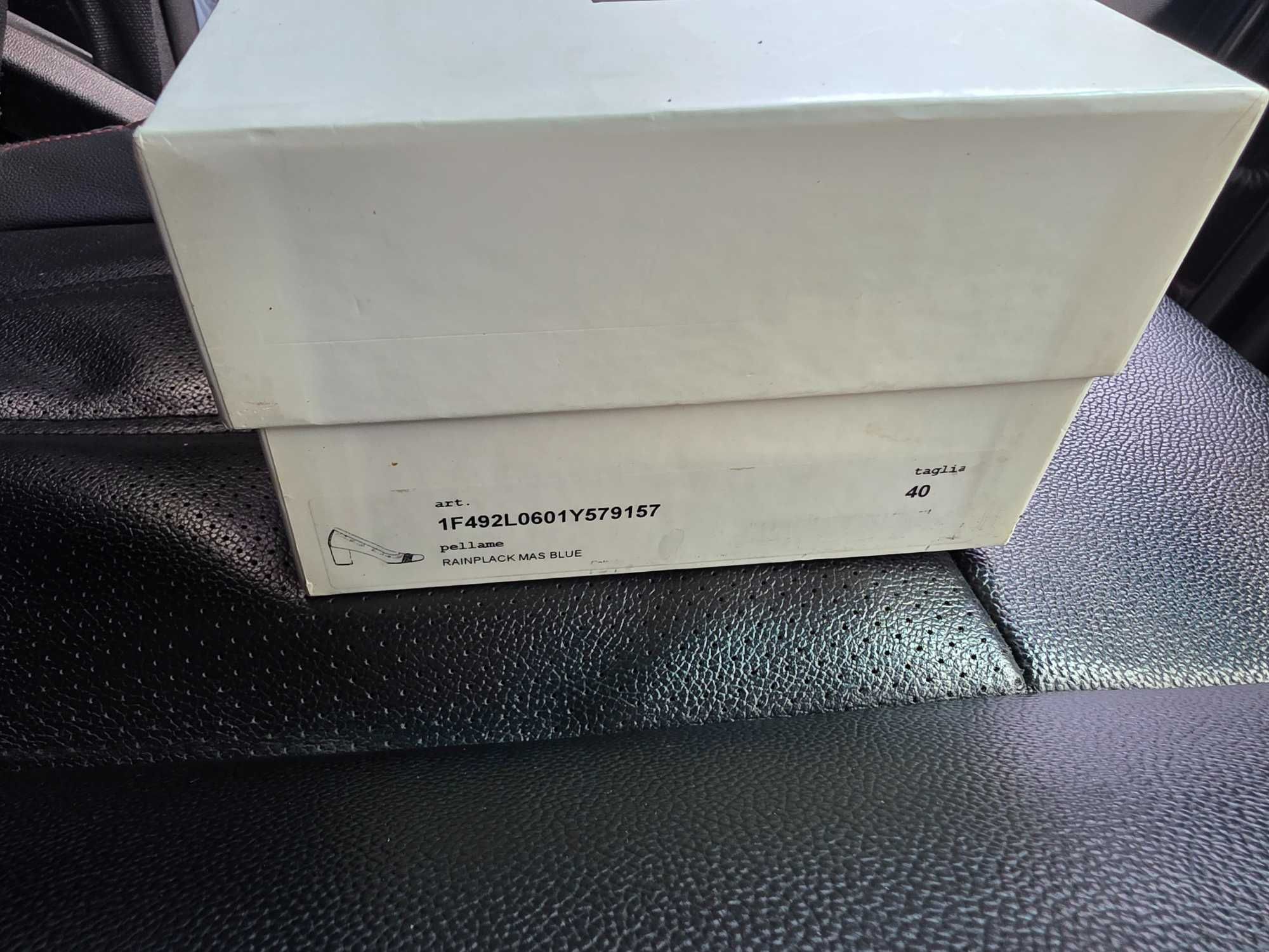 Продам босоножки  каблук 9 стелька 25.5 Iceberg Elisabetta Franchi