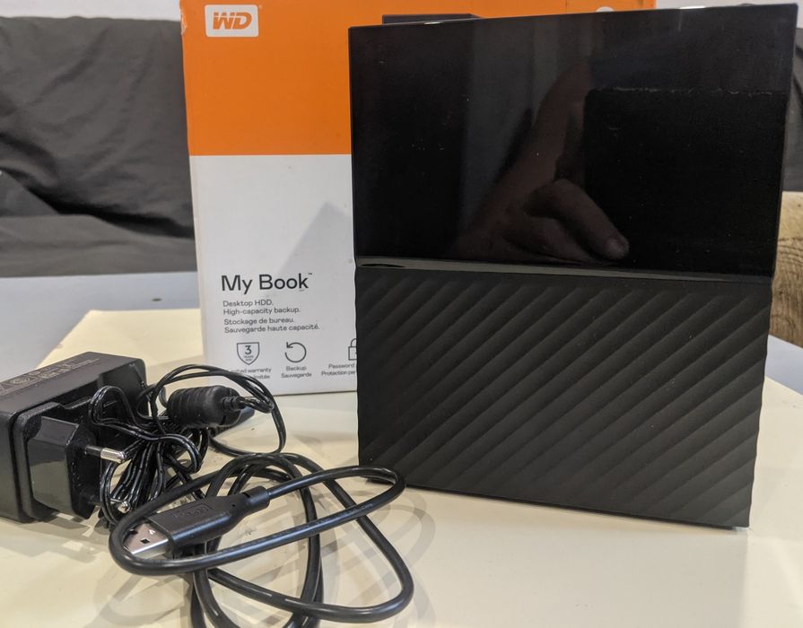 Внешний накопитель HDD 8 TB WD May Book