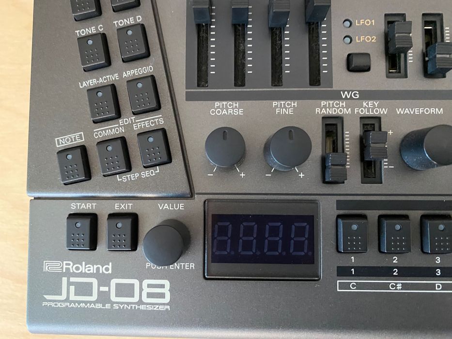 Roland Boutique JD-08