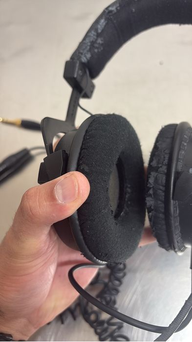 4 - Headphones com micro - Superlux HMD-660X