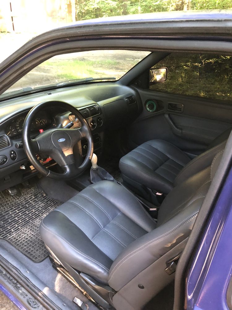 Продам FORD Escort