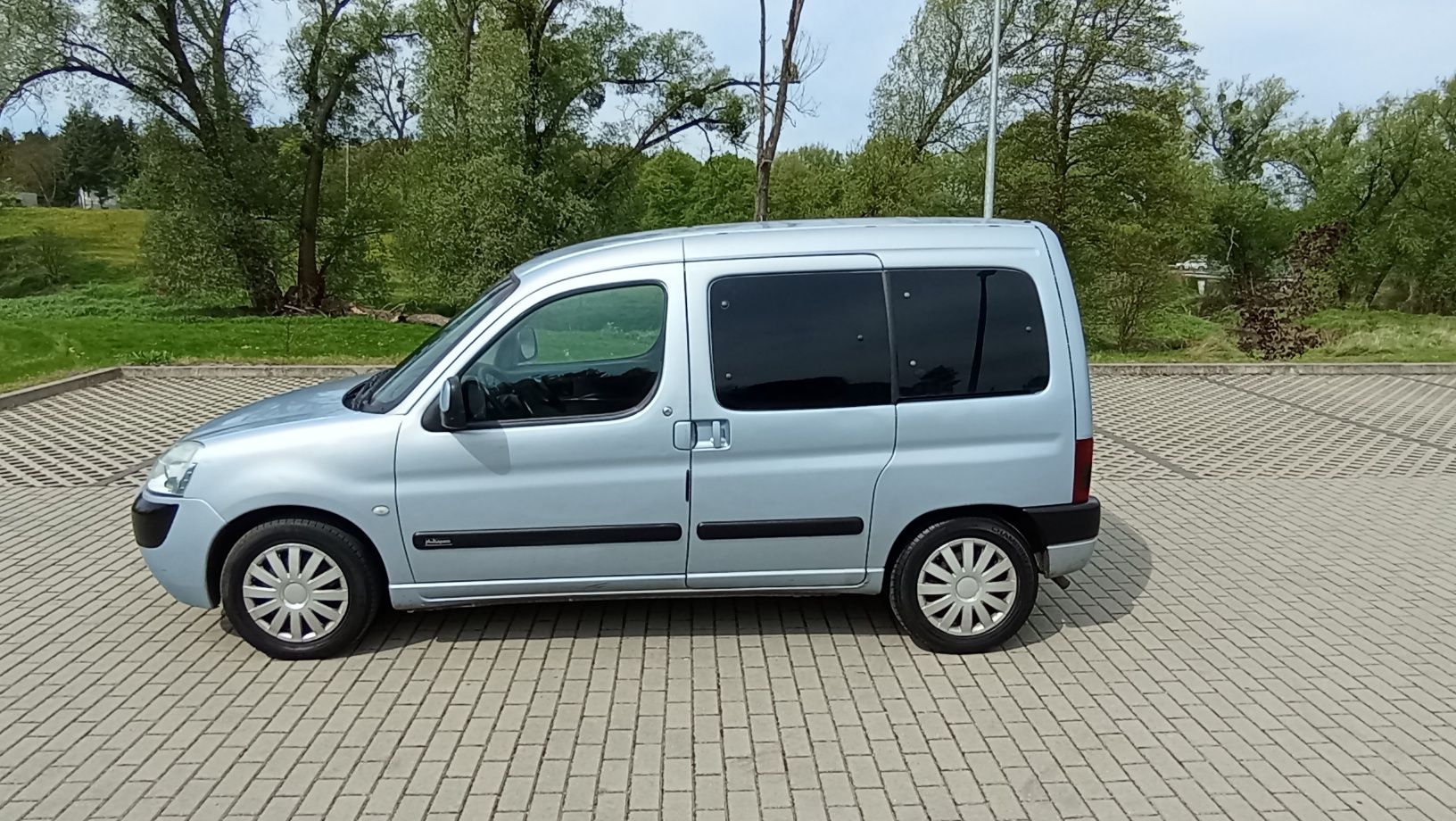 Citroen Berlingo Multispace Benzyna 1.6  Ciemne Szyby Hak Klima