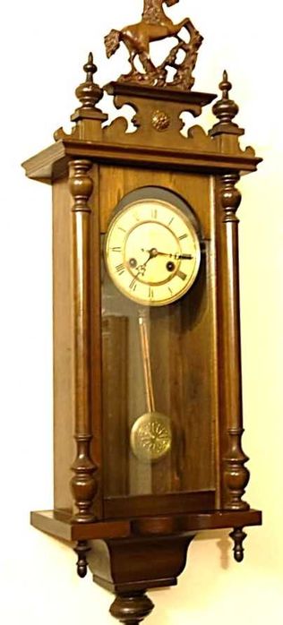 Junghans ,ładny, stylowy zegar wiszący