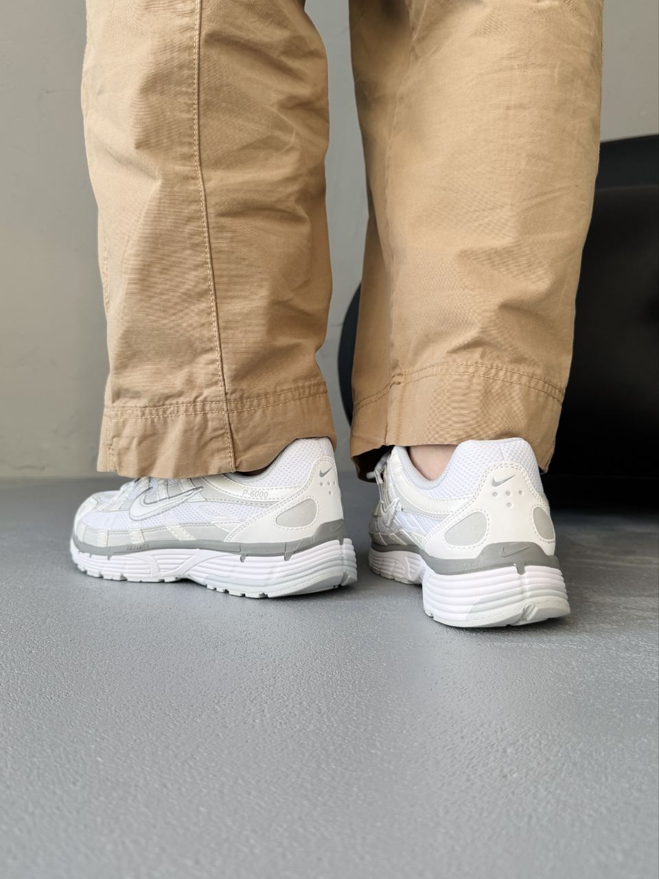 РОЗПРОДАЖ БЕЗ ПЕРЕДОПЛАТИ Nike P-6000 White Grey,жіночі п6000 чоловічі