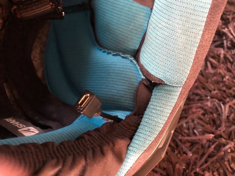 Capacete verde com luz Shark