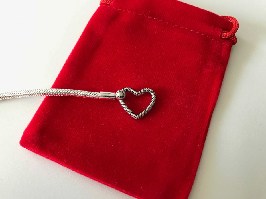Pulseira Snake Fecho Coração Pandora em Prata de Lei S925 Nova