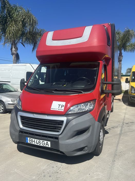 Peugeot boxer com plataforma