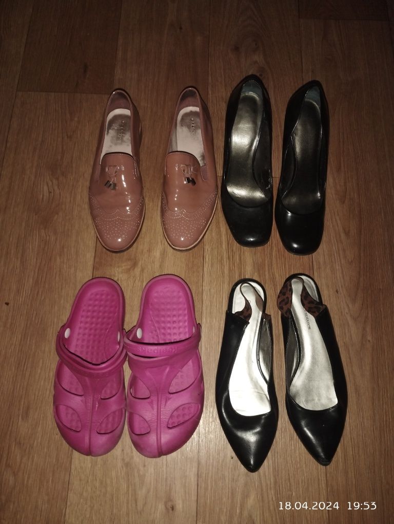 Взуття жіноче 36-37 р. Туфлі крокси