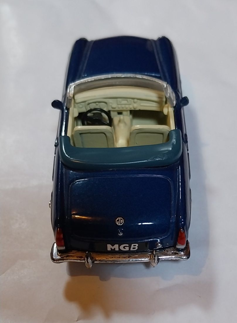 Miniatura em escala 1/43 Mgb