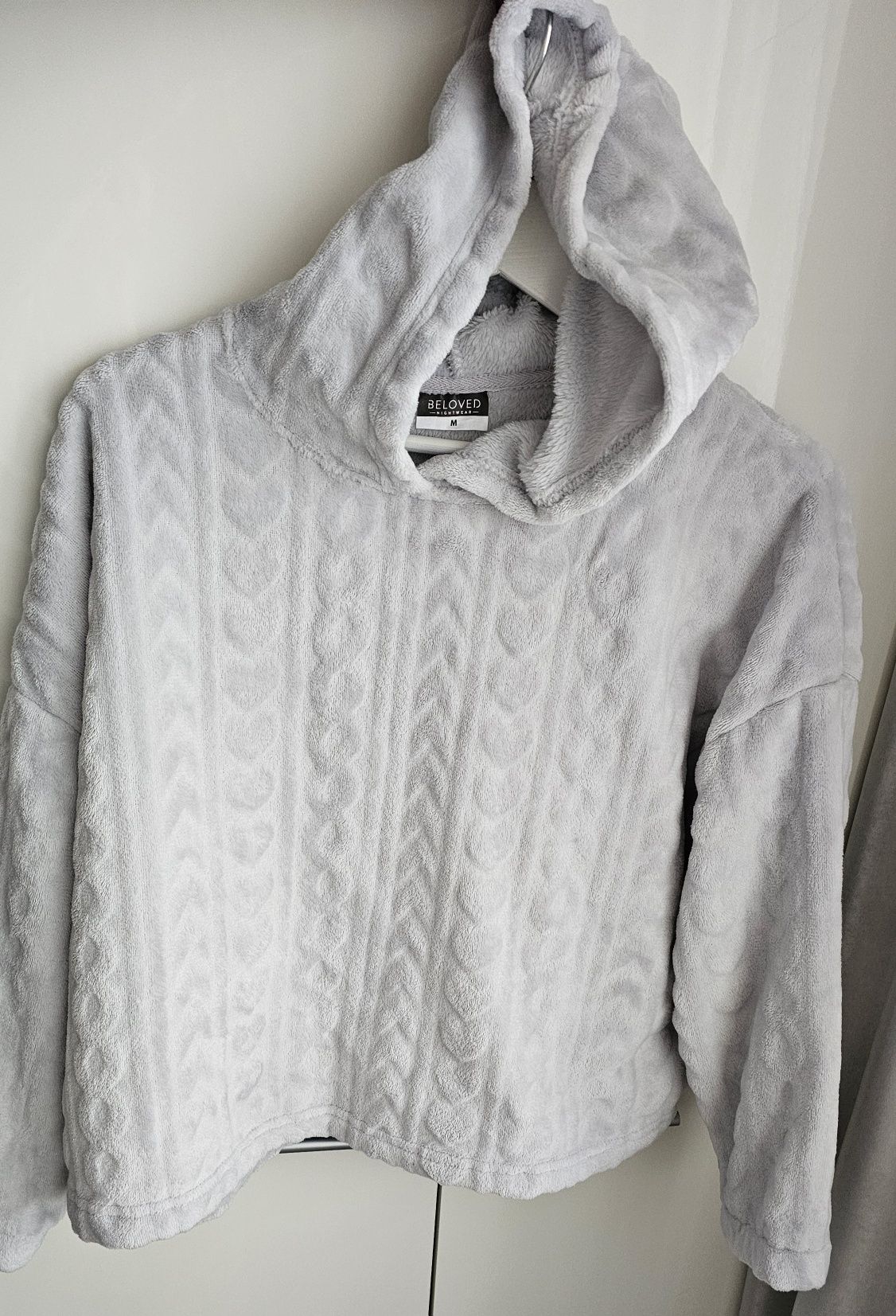 Dres ciepły szary r.M plus TH gratis bluzka