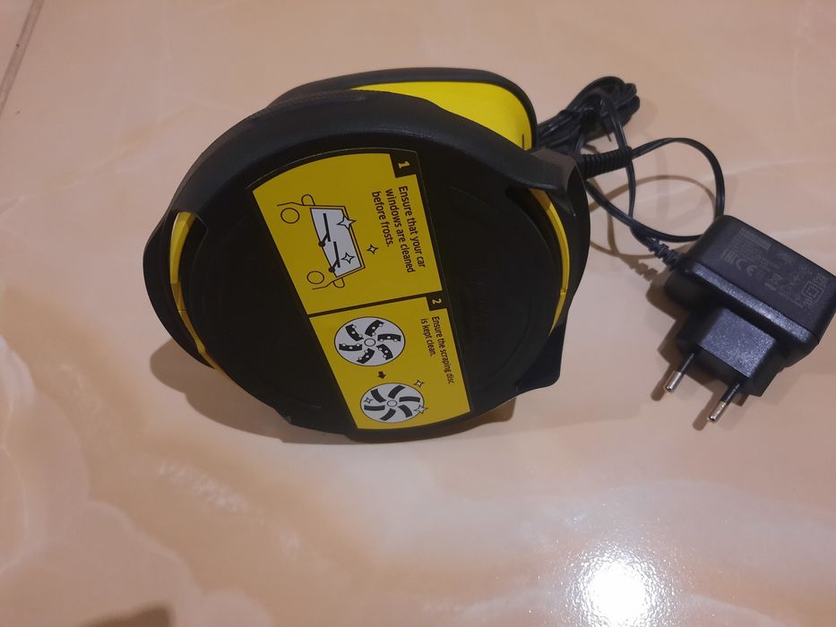Скребок електричний Karcher edi4