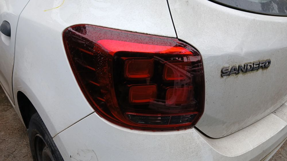 Farolim esquerdo DACIA Sandero II (5S_)