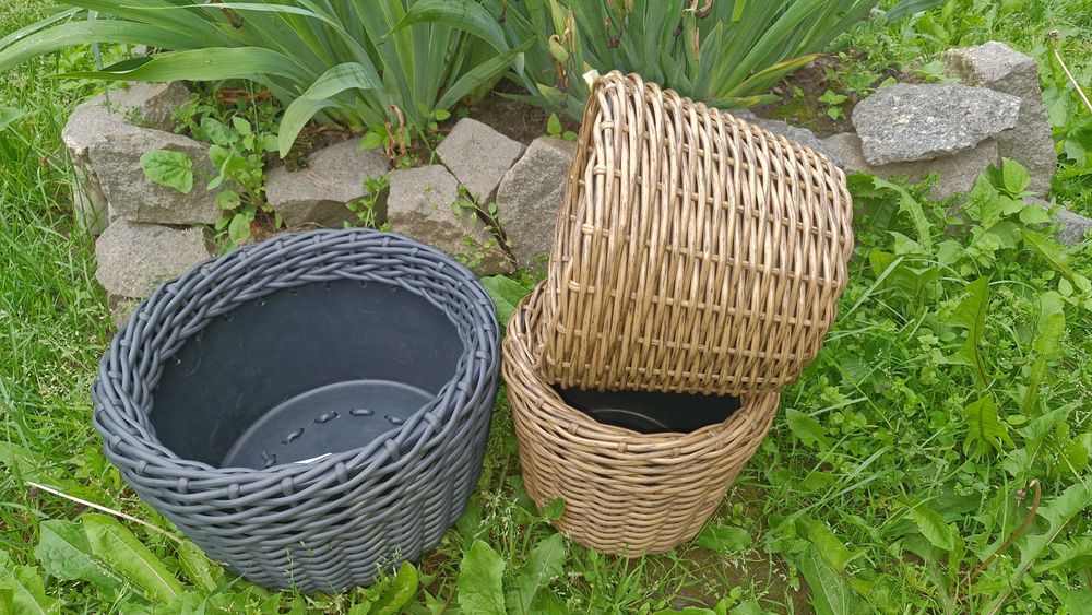 Плетені кашпо з ротангу