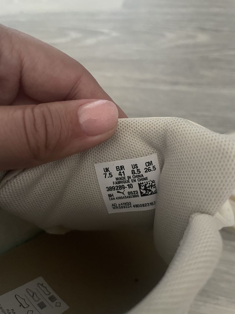 Продам кросівки Puma