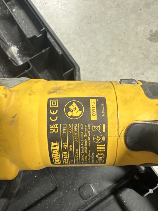 Mlotowiertarka Dewalt D25144