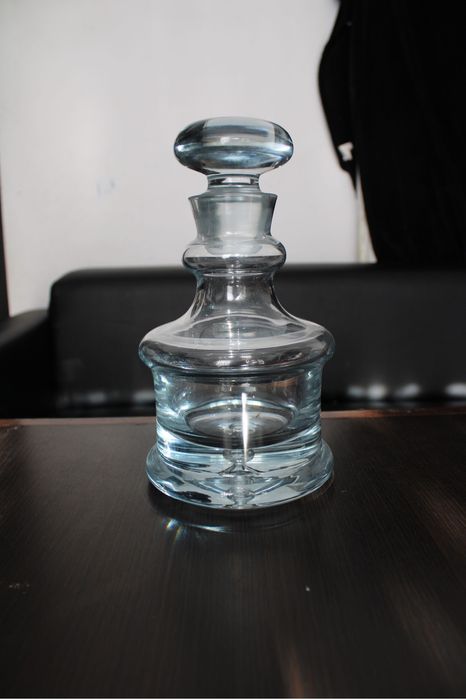 Szklana karafka Larchmont