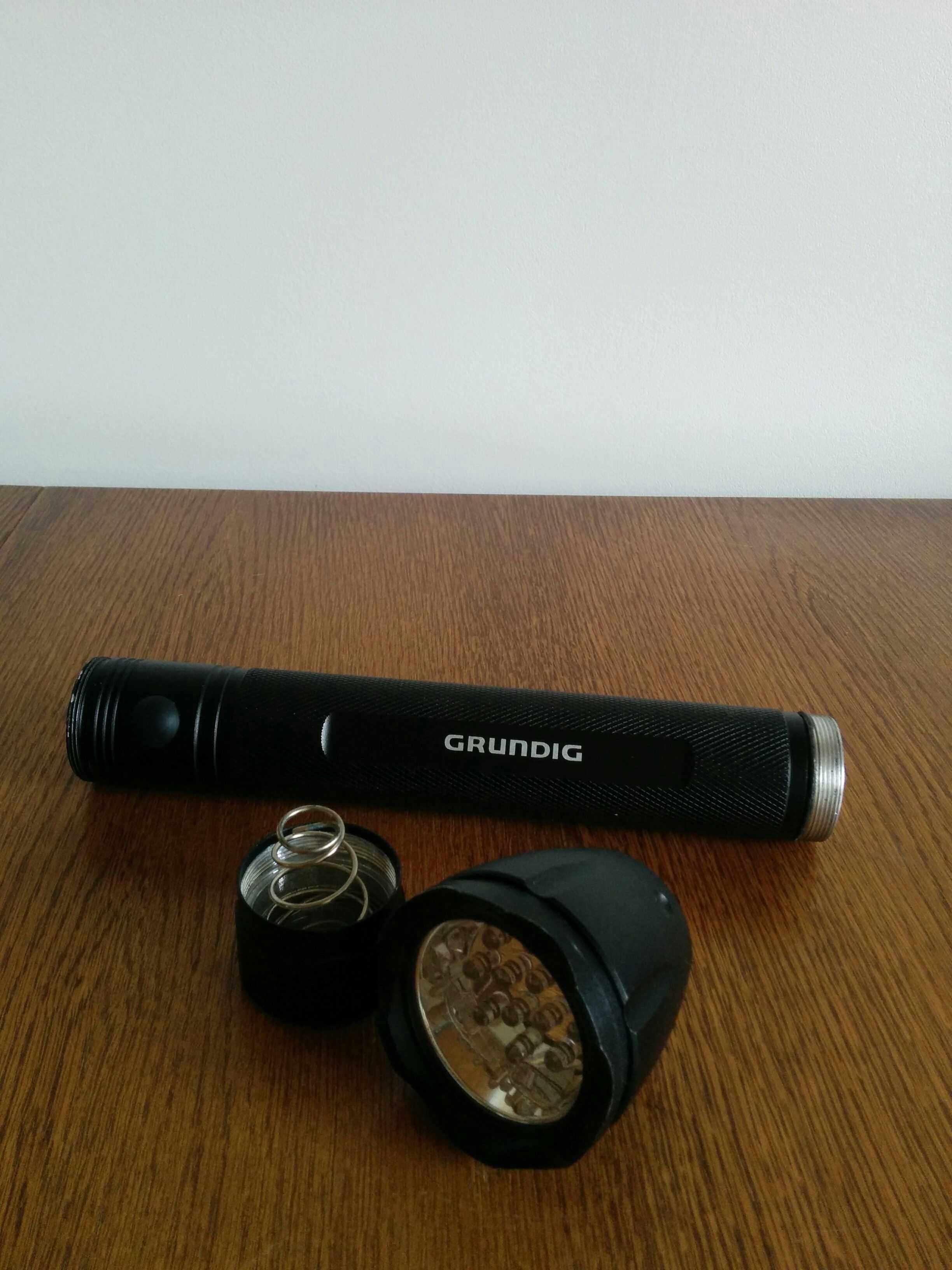 Dwie Latarki GRUNDIG 12 Diod 3 x R20 aluminowa, Maglite czerwony