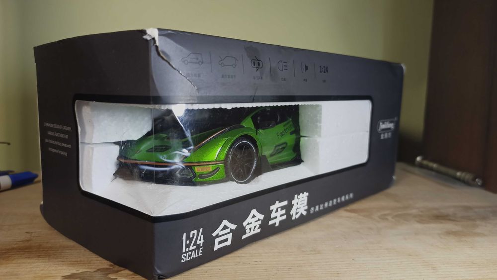 Lamborghini Essenza SCV12 Машинка 1:24 Зелений Розмір Jada