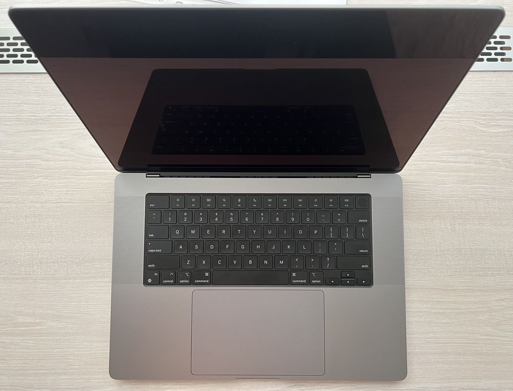 Apple macbook 16.2,14.2,13.6, A2485, А2442, А2779, А2780, А2681, А2941