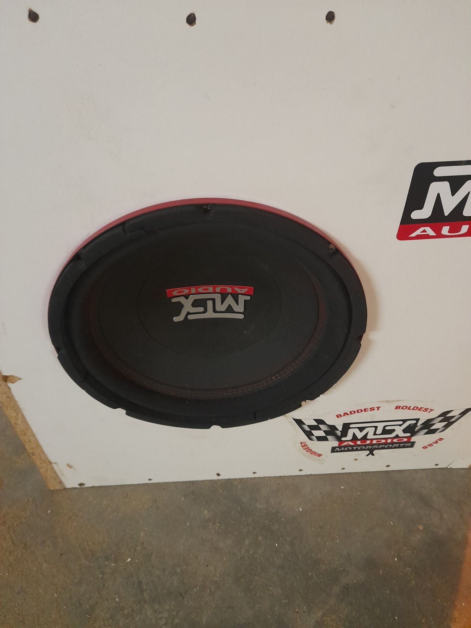 Subwoofer MTX em bom estado