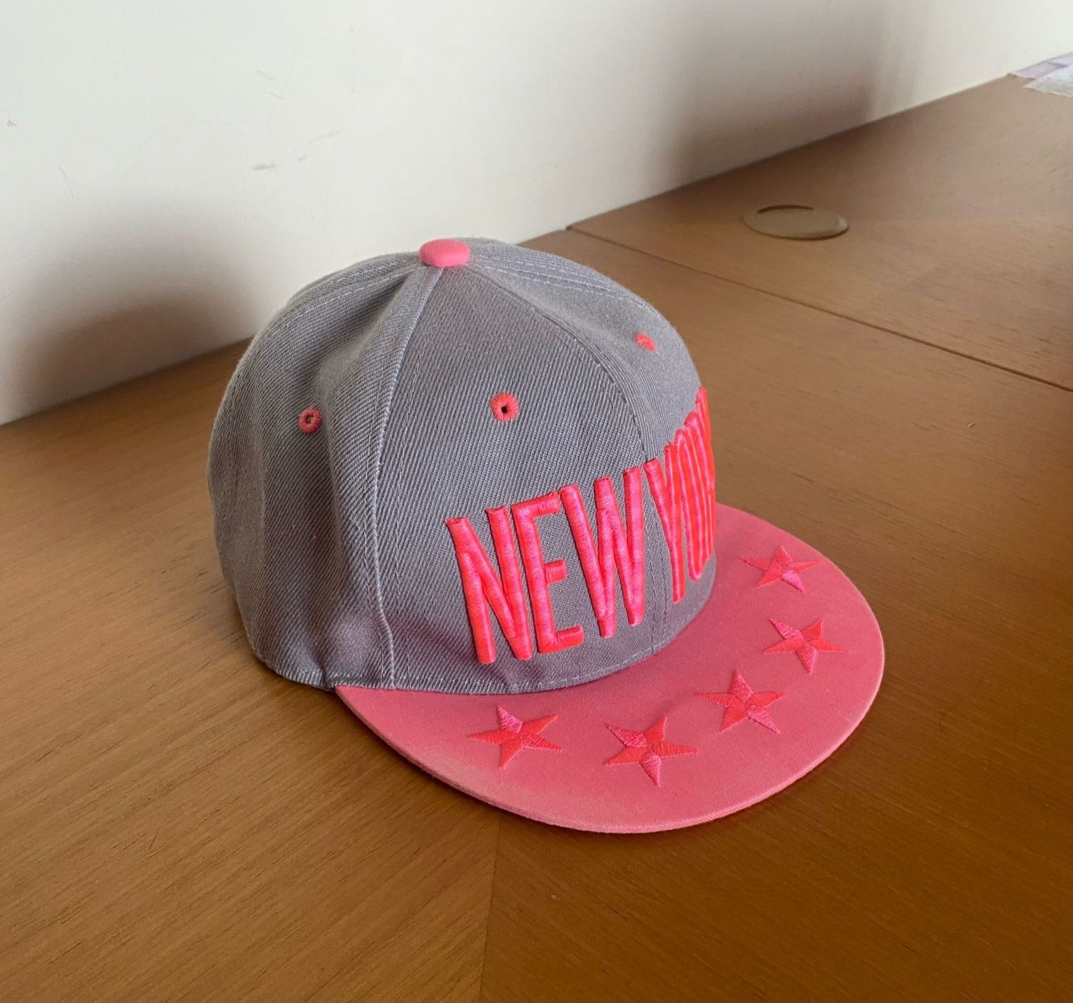 CAP feminino, tamanho 58cm, ajustável