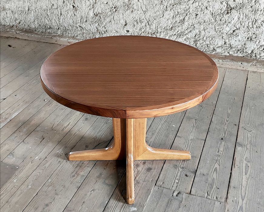 Teakowy stolik kawowy PO RENOWACJI lata 60. 70 Mid-Century Vintage