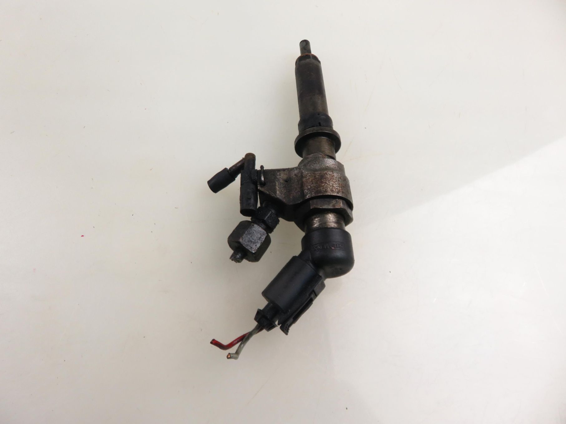 WTRYSKIWACZ PEUGEOT PARTNER I 2.0 HDI - RHY (DW10TD) 9636819380