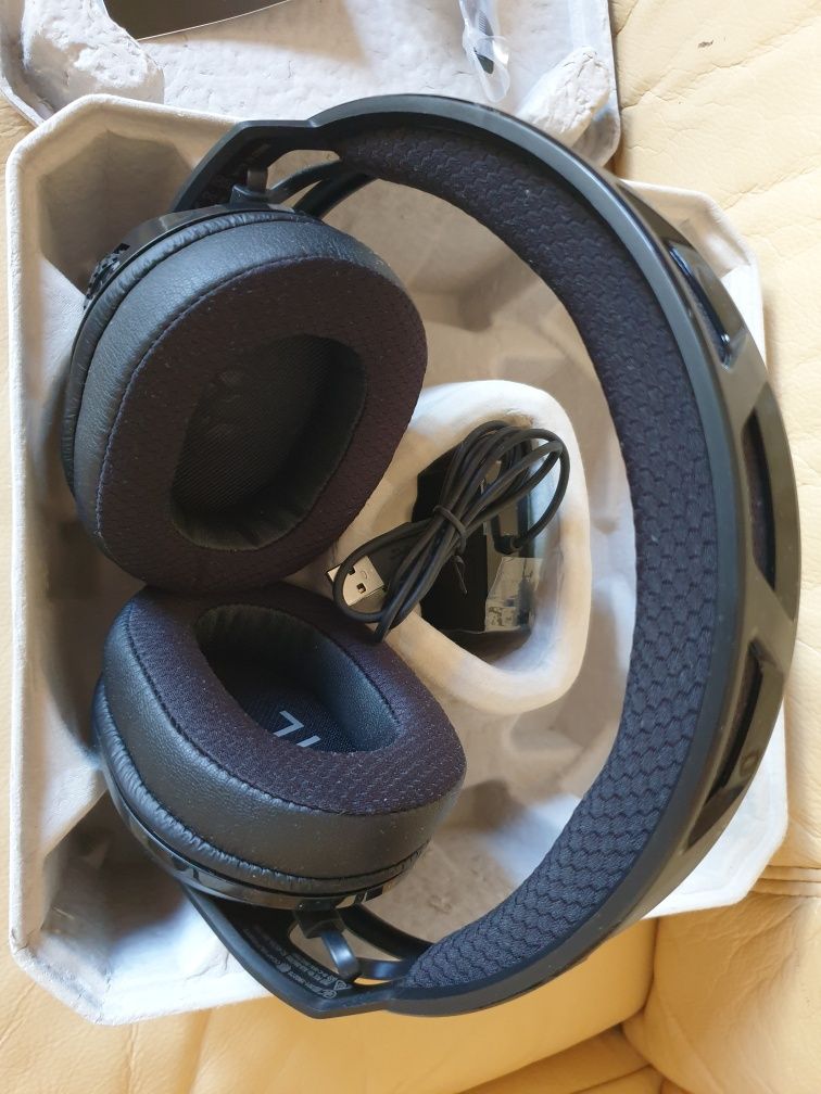 Gamingowe słuchawki bezprzewodowe Plantronics RIG 700HX