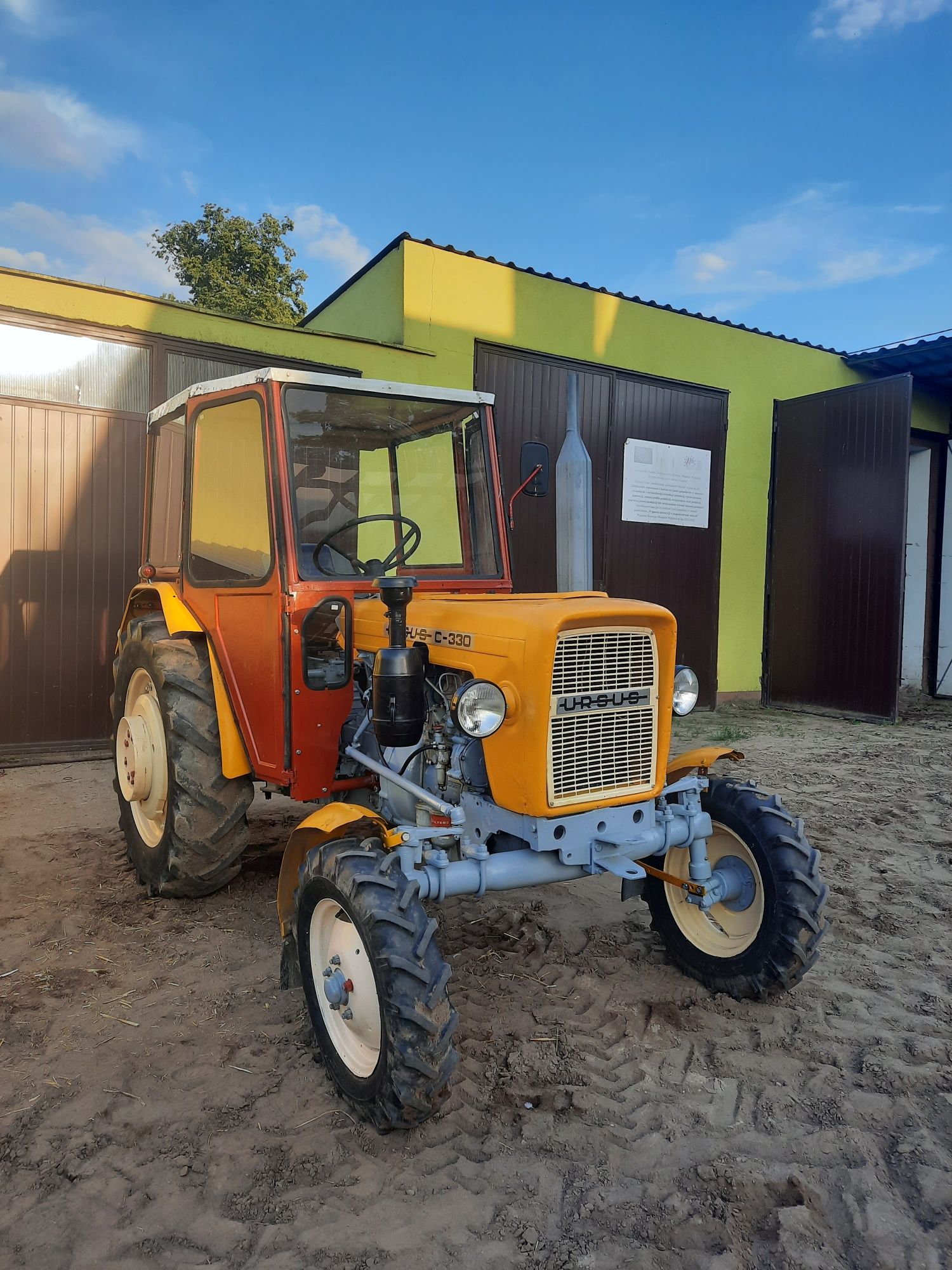 Ursus c-330 c330