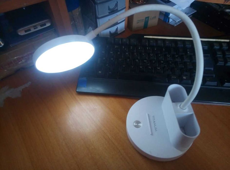 Настольна акумуляторна лампа (б/у) як нова 6W 2700-6000K