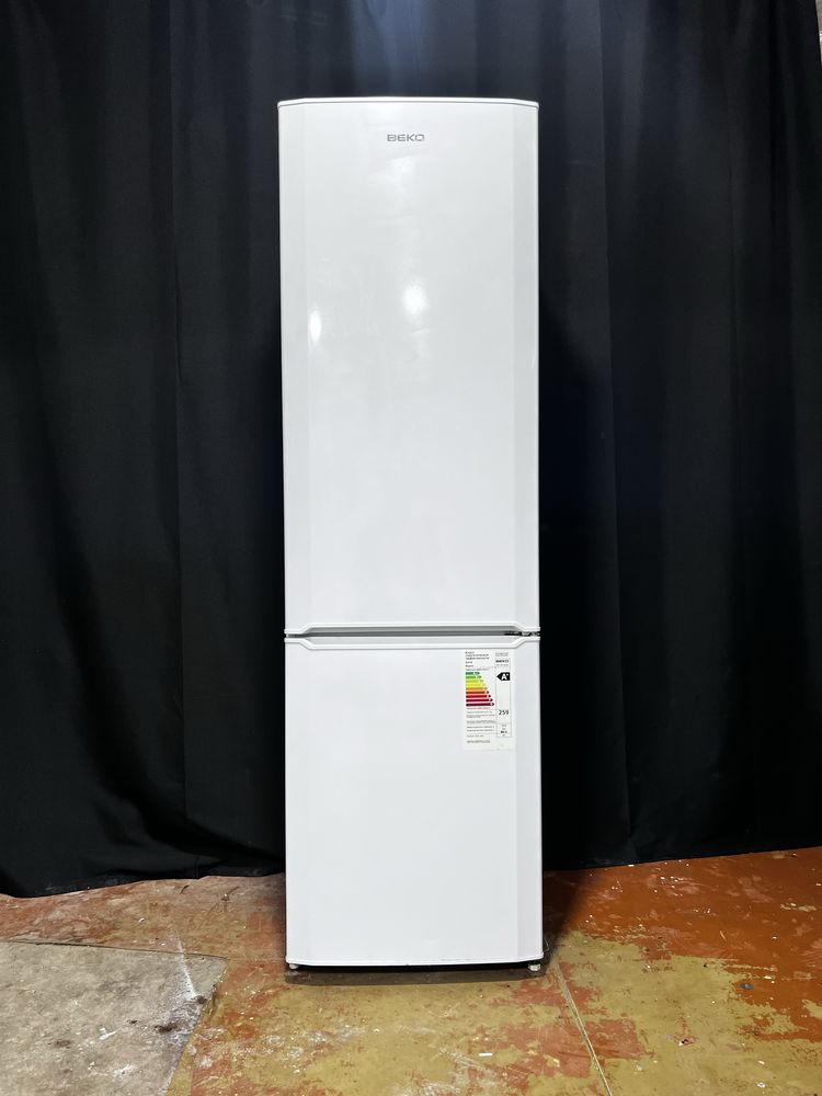 Класс А+ узкий холодильник BEKO cs331020. Доставка бесплатно
