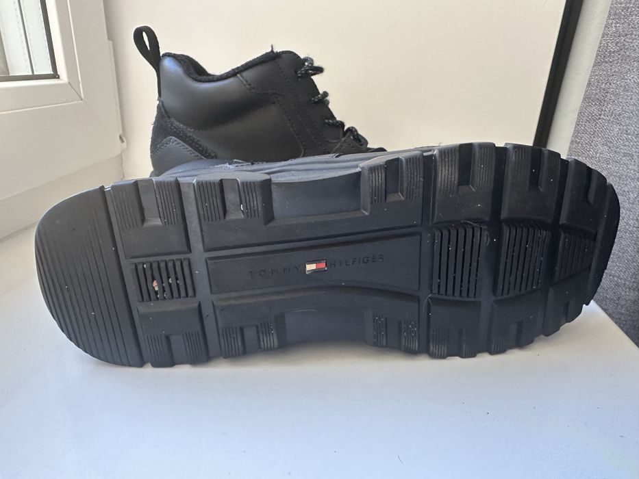 Чоловічі демісезонні черевики Tommy Hilfiger