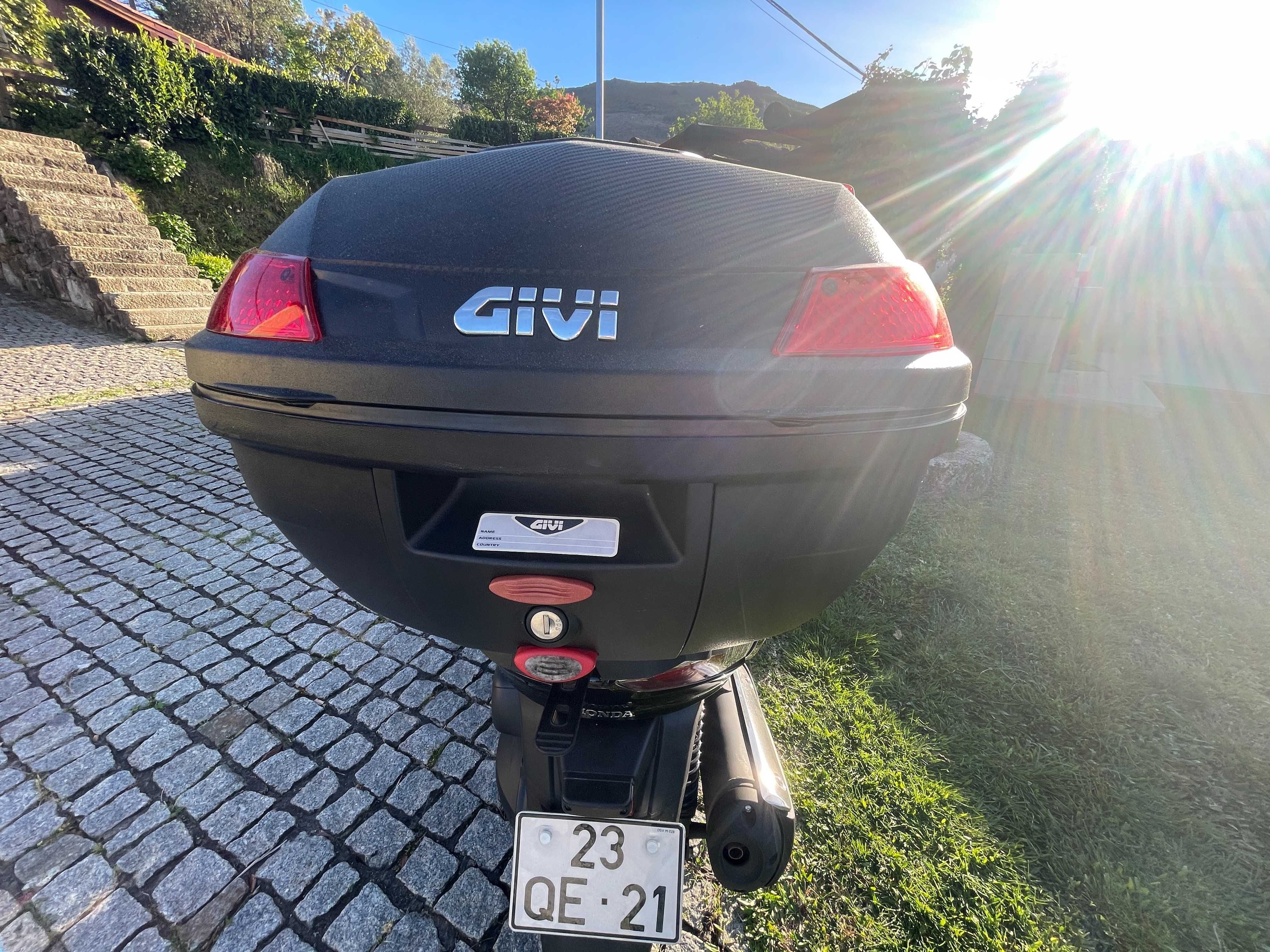 Vendo Honda Forza 300