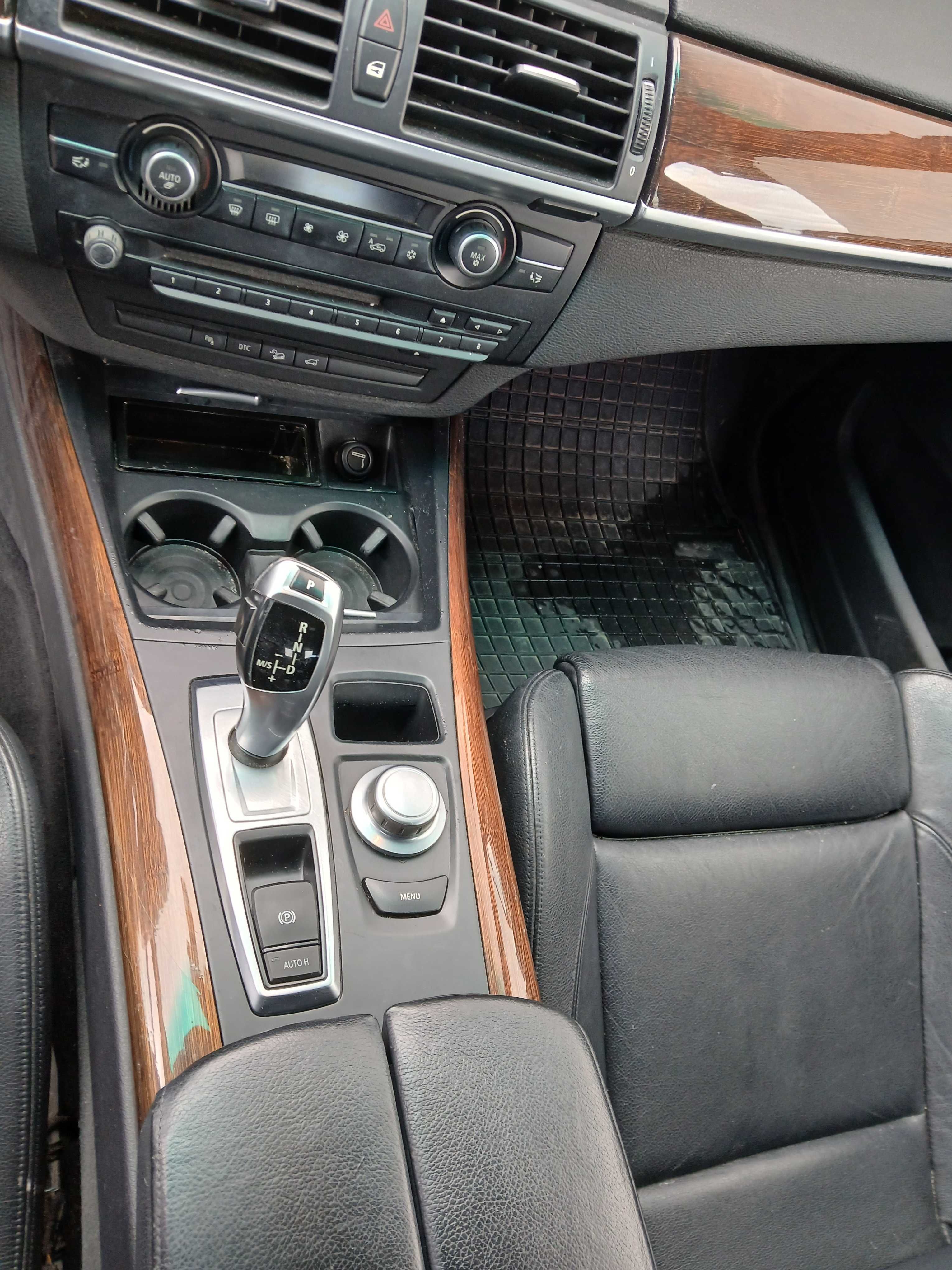 BMW X5 E70  3.0 235 KM