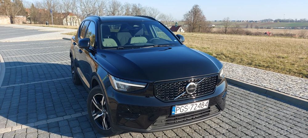 Volvo XC 40 2L Mild Hybrid B5 4WD 2024 rok
