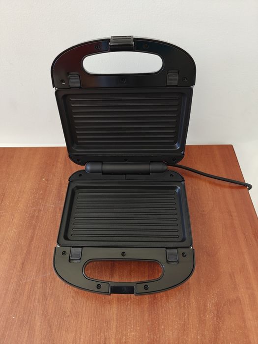 Grill, gofrownica,opiekacz  3w 1 Russell Hobbs Fiesta